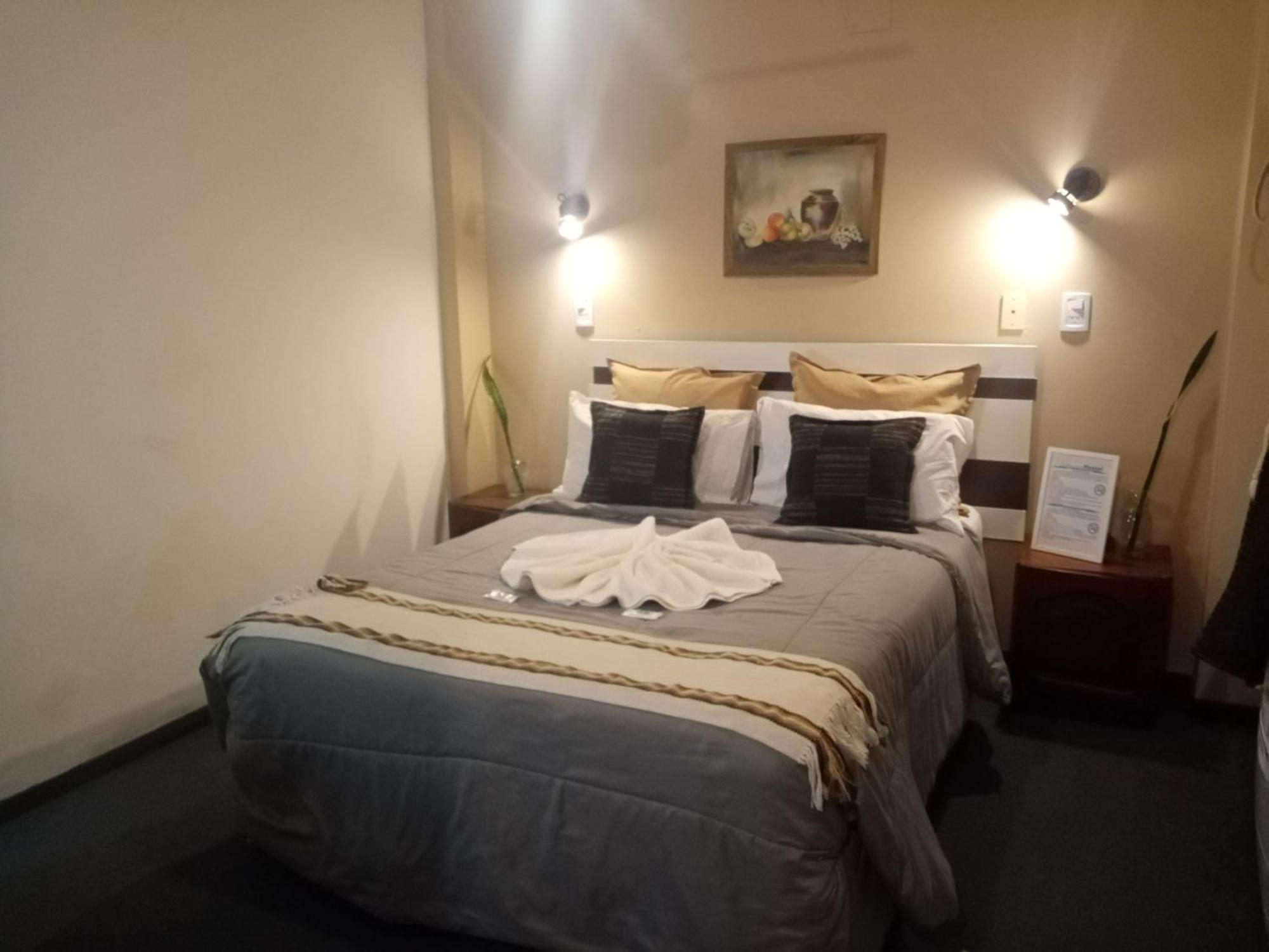 Hostel & Spa Mediterranea Córdoba Luaran gambar